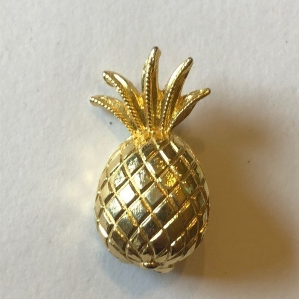 Vintage Unsigned Gold Tone Pineapple Fruit Brooch Shoulder Pin - Picture 2 of 4